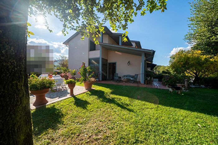 Casa con 10 locali in vendita in Strada Provinciale, Figline e Incisa Valdarno