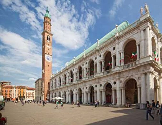 Appartamento trilocale in affitto in Via Genova, San Felice Teatro, Vicenza