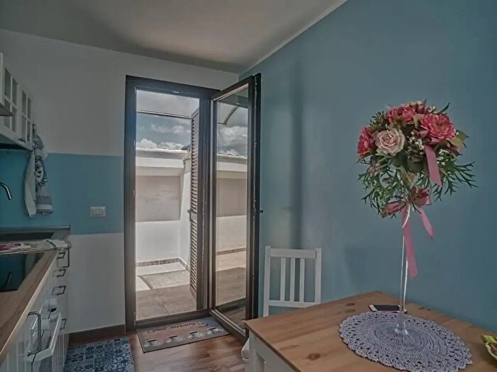Appartamento bilocale in vendita in Via Valtravaglia, Roma