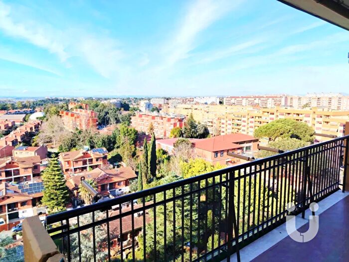 Appartamento quadrilocale in vendita in Viale dei Caduti per La Resistenza, Roma