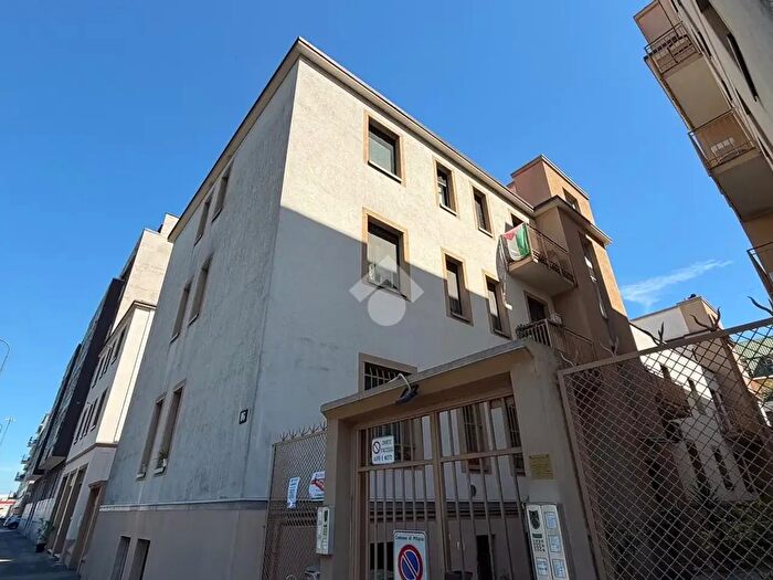 Appartamento bilocale in vendita in Via Monte Velino, Milano