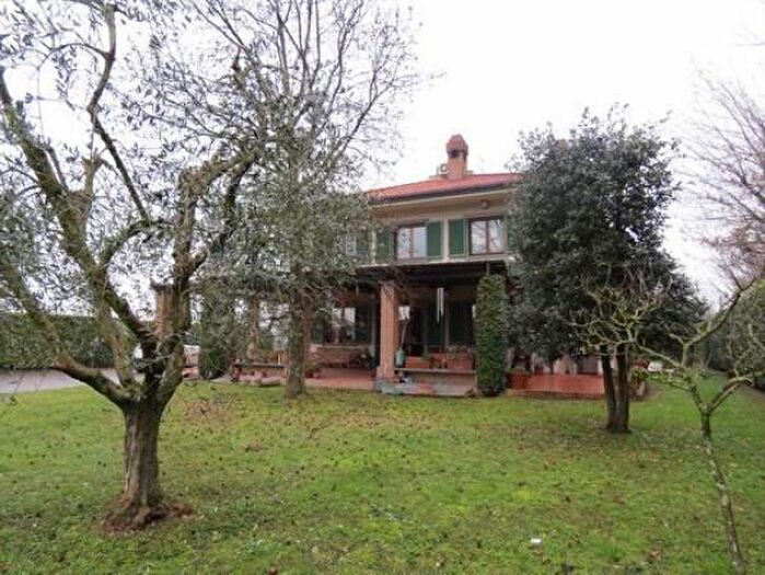 Casa con 6 locali in affitto in Forte Dei Marmi