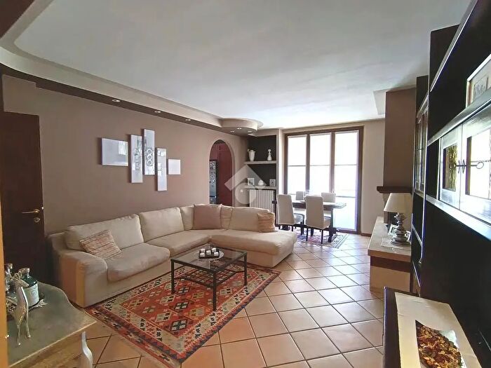 Appartamento trilocale in vendita in Via Sant'Andrea, Robecco Sul Naviglio