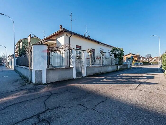 Case in Vendita e in Affitto - 2