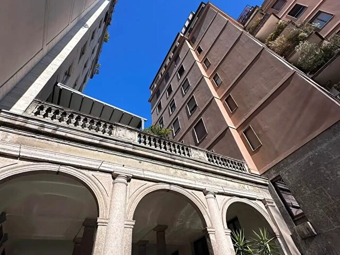 Appartamento trilocale in vendita in Milano