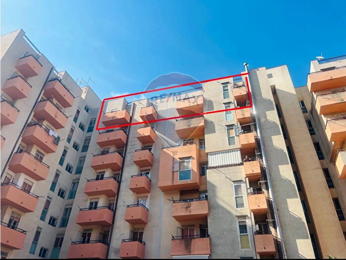 Appartamento con 6 locali in vendita in Via Cesare Terranova, Ragusa