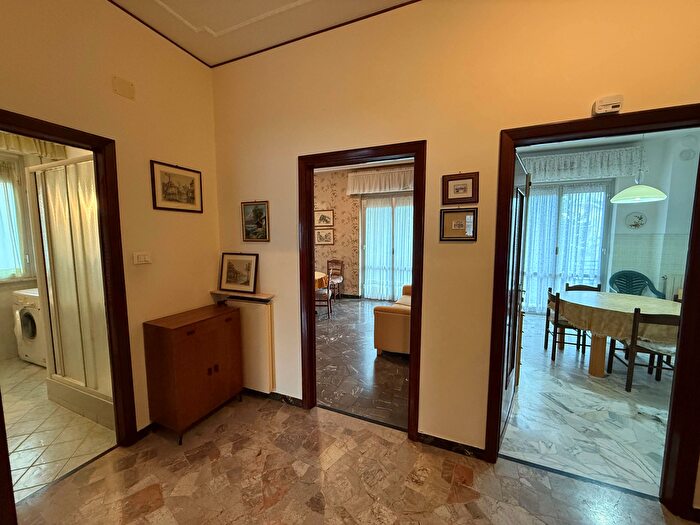 Appartamento quadrilocale in vendita in Vico Nicei, Spotorno