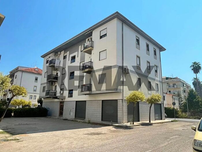Appartamento con 6 locali in vendita in Via Carlo Alberto dalla Chiesa, CoriglianoRossano