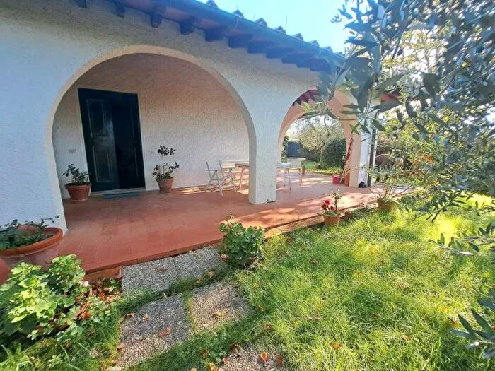 Casa con 6 locali in vendita in Via Leonardo da Vinci, Reggello