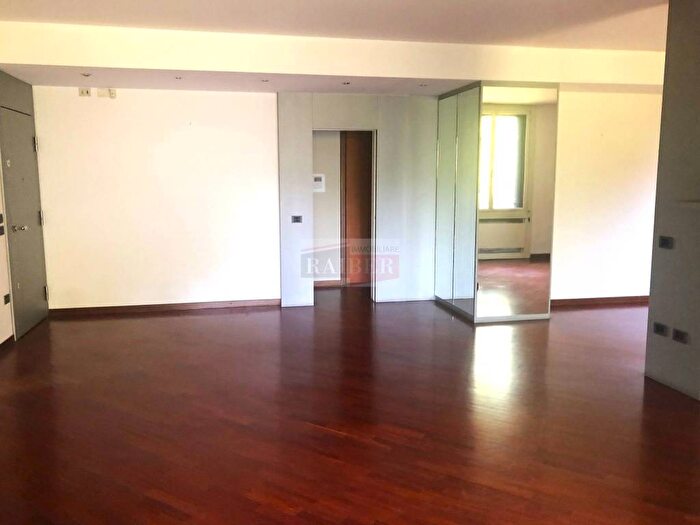 Appartamento quadrilocale in affitto in Via Salvo DAcquisto, Milano, Basiglio