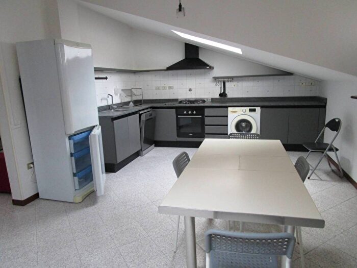 Appartamento trilocale in affitto in Regina Pacis, Reggio Emilia