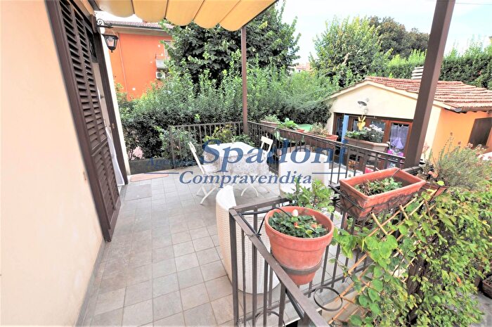 Casa con 7 locali in vendita in Ponte Buggianese