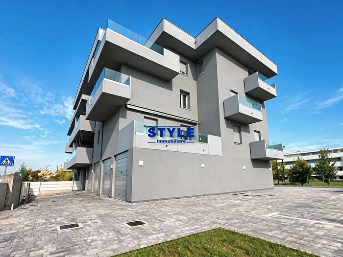 Appartamento con 5 locali in vendita in Dolo