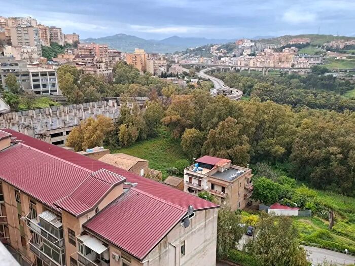 Appartamento con 6 locali in vendita in Via P Luciani, Agrigento