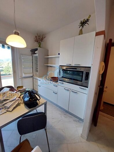 Casa con 7 locali in vendita in Castelnuovo Magra