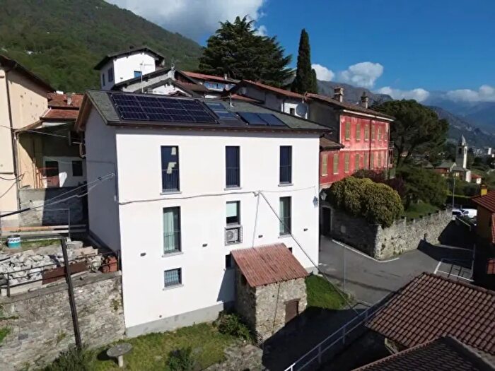 Casa con 5 locali in vendita in Piazza della Gloria, Cremia