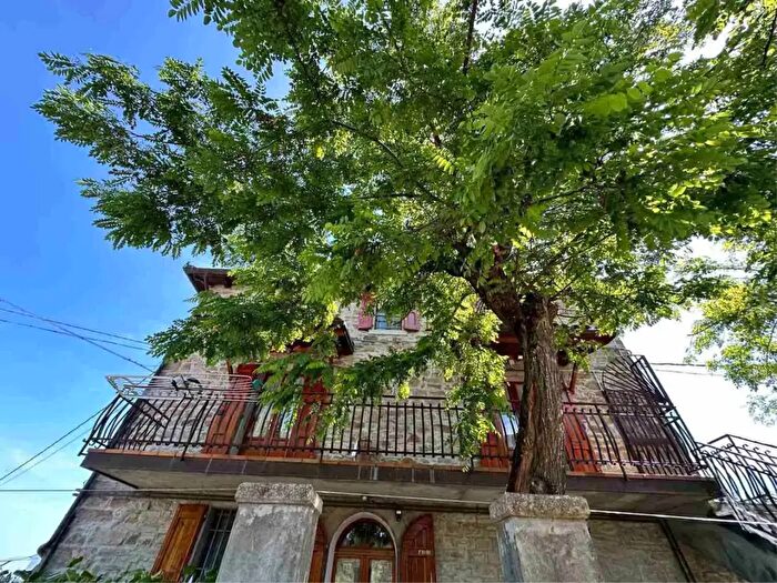Appartamento trilocale in vendita in Via Ca di Sospiri, San Benedetto Val Di Sambro