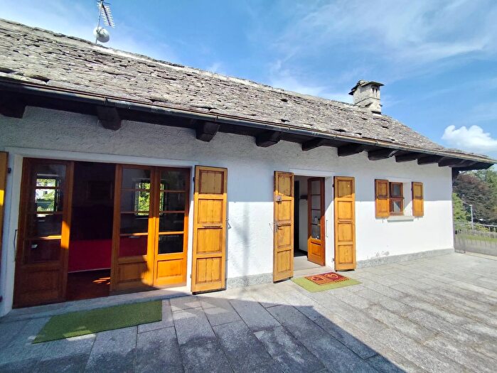 Appartamento con 5 locali in affitto in Santa Maria Maggiore, Santa Maria Maggiore