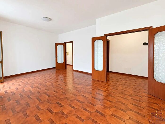 Appartamento con 5 locali in vendita in Viale Scala Greca, Siracusa