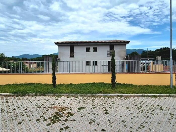 Casa con 5 locali in vendita in delle Ville, Capannori