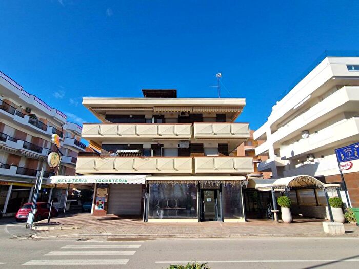 Appartamento bilocale in affitto in Lungomare Guglielmo Marconi, Lungomare Marconi, Alba Adriatica