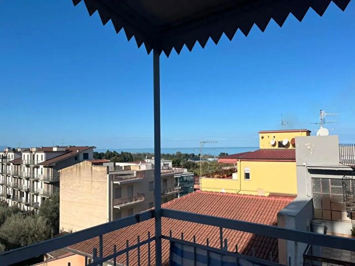 Appartamento con 6 locali in vendita in Via Medici Angolo Via Meli d, SantAgata Di Militello