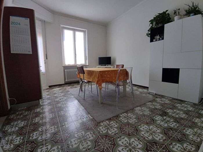 Appartamento quadrilocale in affitto in Via Ludovico Antonio Muratori, Centro, Savigliano