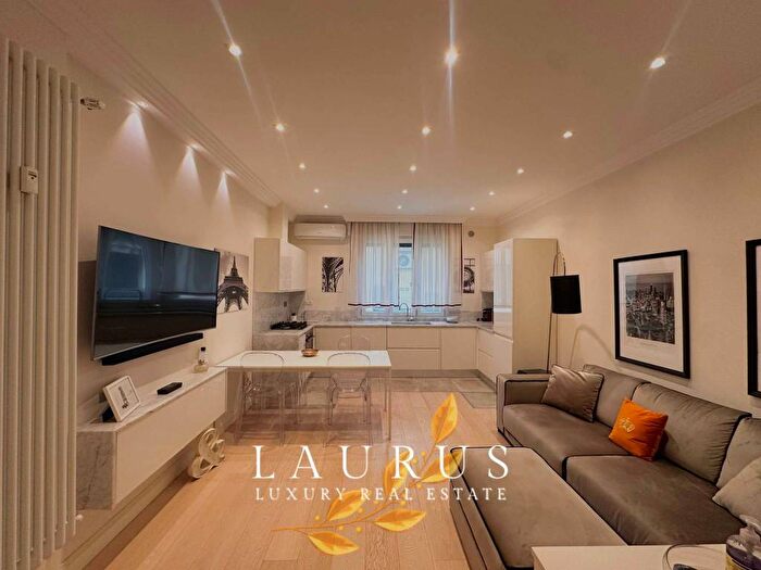 Appartamento quadrilocale in affitto in Via Lorenzo Bardelli, Leopoldo Vittorio Emanuele Statuto, Firenze