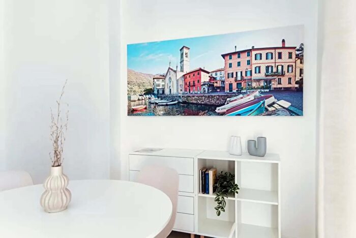 Appartamento monolocale in affitto in Via Bellinzona, Como