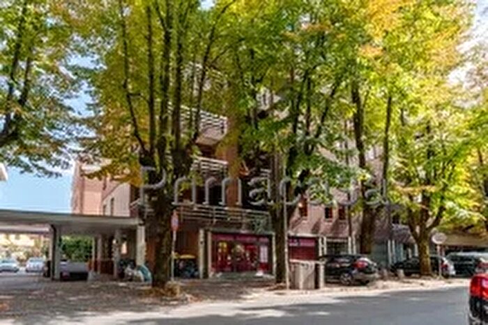 Appartamento con 5 locali in vendita in Via Carducci, Carpi