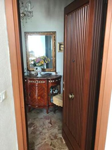 Appartamento quadrilocale in vendita in Via Clemente Ravetto, Palermo