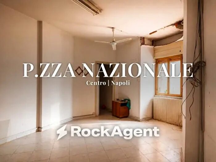 Appartamento con 5 locali in vendita in Via Tommaso Giovanni Blanch, Napoli