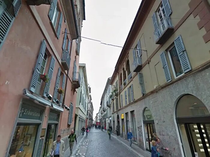 Appartamento trilocale in affitto in Corso Camillo Benso Cavour, Pavia