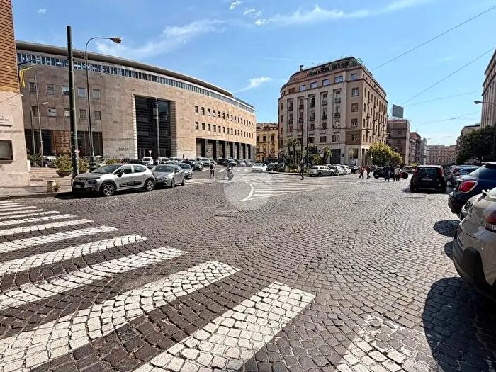 Appartamento trilocale in affitto in Via dei Fiorentini, Napoli