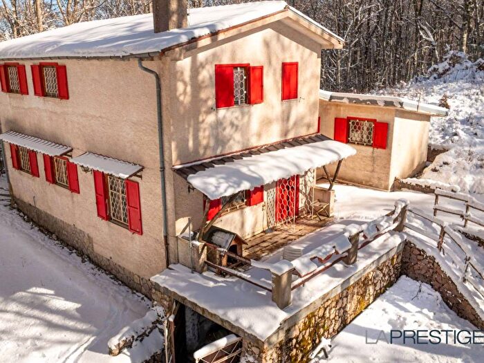 Casa con 6 locali in affitto in Marsia, Tagliacozzo