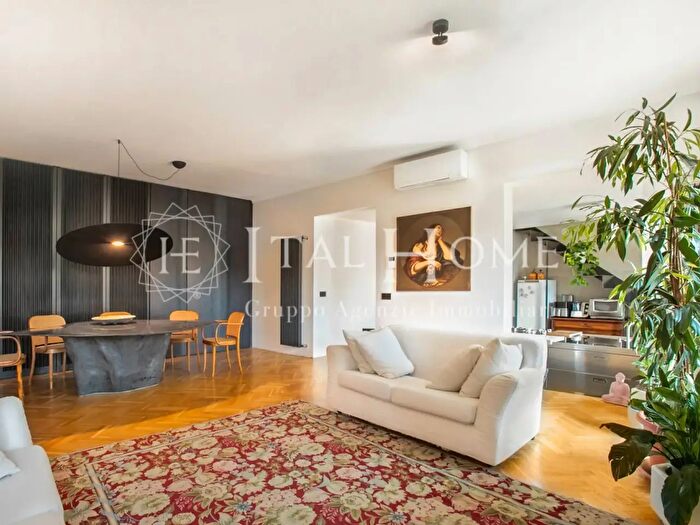 Appartamento quadrilocale in vendita in Piazza Pontida, Bergamo