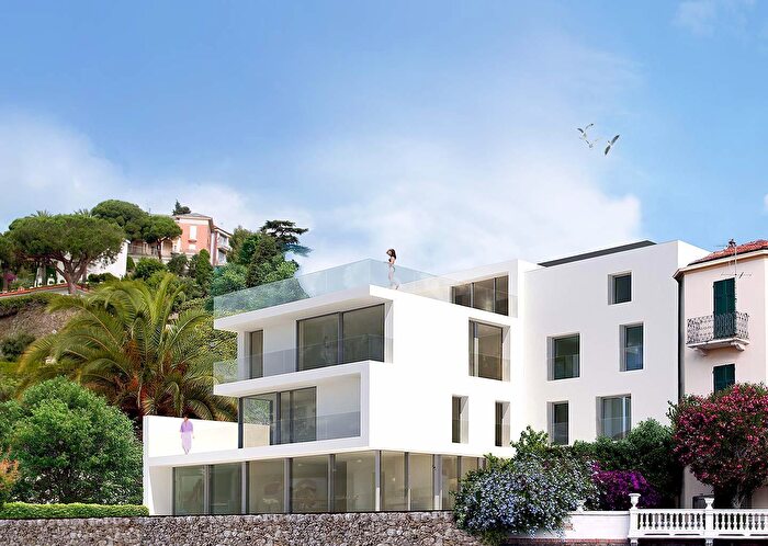 Appartamento quadrilocale in vendita in Vicino Stazione, Alassio