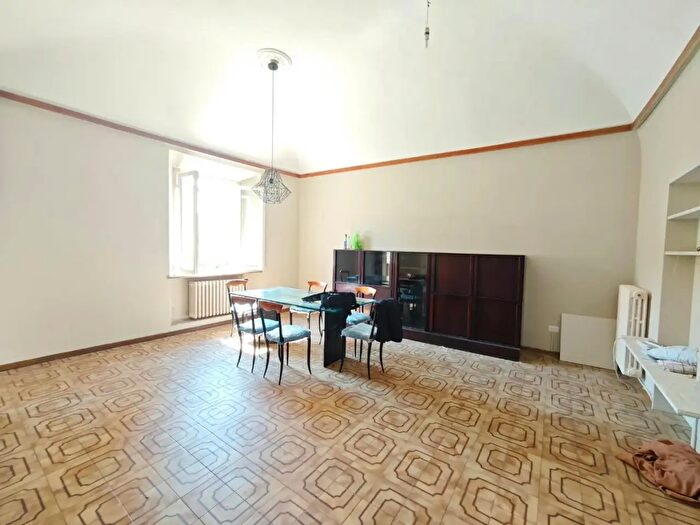 Appartamento con 7 locali in vendita in Ponsacco