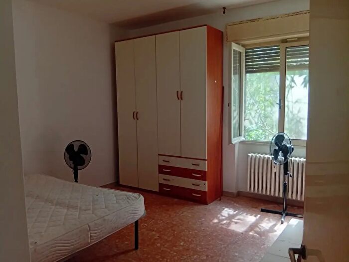 Appartamento con 6 locali in affitto in Pisa