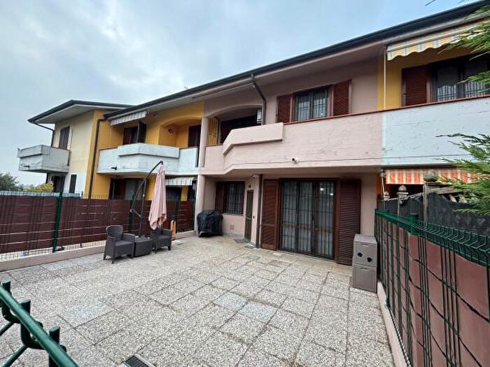 Casa quadrilocale in vendita in Via Cavalier Salvatore Marazzina, Massalengo