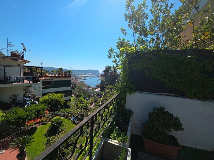 Appartamento monolocale in affitto in Via San Gennaro Agnano, Pozzuoli Alta, Pozzuoli