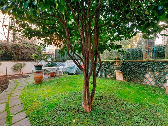 Casa con 6 locali in vendita in Viale dei Mille, Plebisciti Susa, Milano