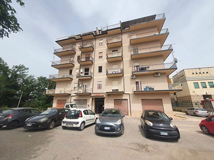 Appartamento trilocale in vendita in Via dei Glicini Vibo Valentia, Vibo Valentia