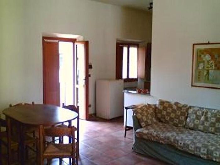 Appartamento trilocale in vendita in Via Principale, Comignago