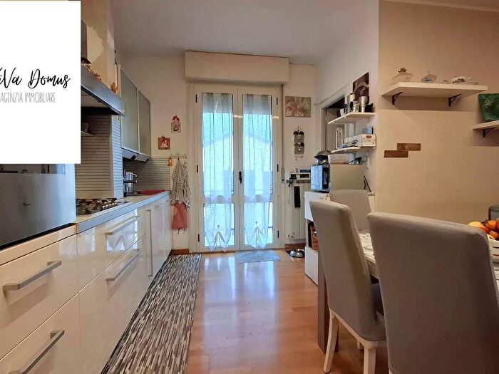 Appartamento quadrilocale in vendita in Via Camisano, Ameglia