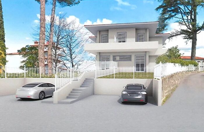 Casa con 6 locali in vendita in Poggibonsi, Poggibonsi