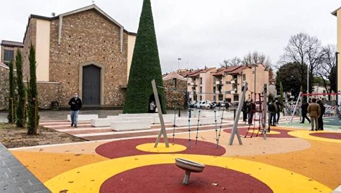 Appartamento quadrilocale in affitto in Via Torcicoda, Isolotto Talenti, Firenze