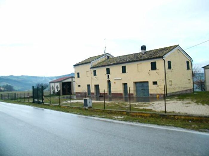 Casa con 6 locali in vendita in XX Settembre, Staffolo