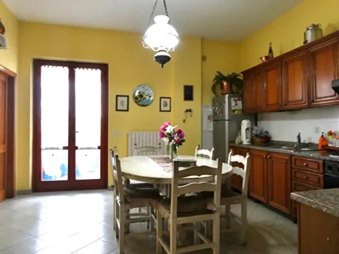 Appartamento con 6 locali in vendita in Via Ponzano, Empoli