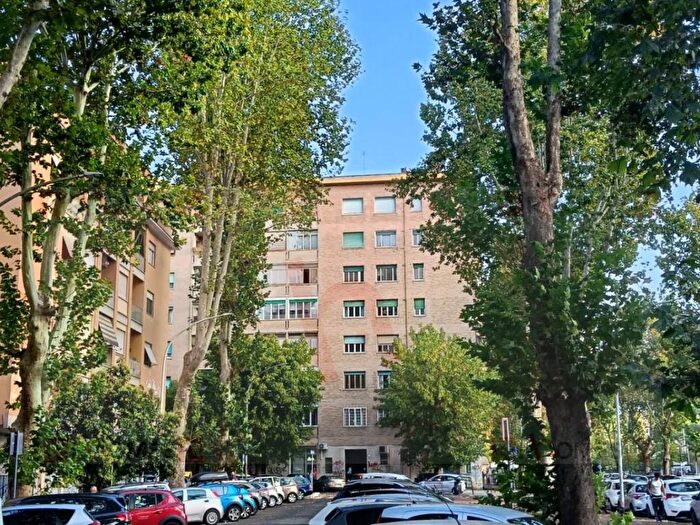 Appartamento trilocale in affitto in Piazza Adele Zoagli Mameli, San Paolo, Roma